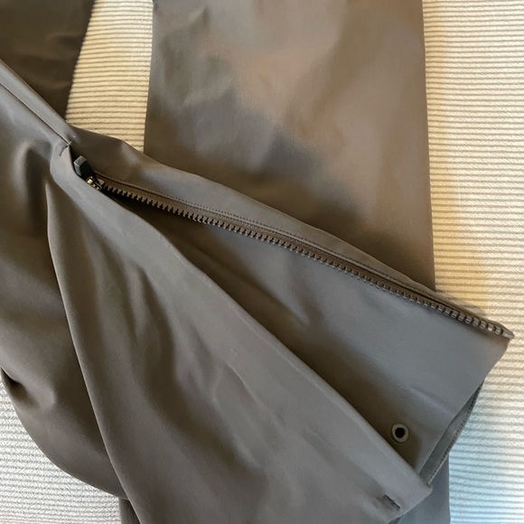 Women’s MEC softshell pants - Picture 4 of 6